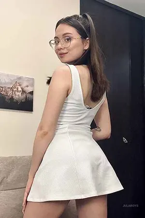  Connaught Place Call girl